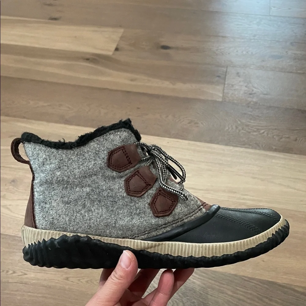 Sorel happy fuzzy